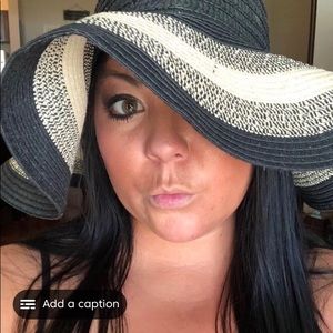 Meet your Posher, Carrie